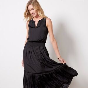 NWOT Evereve Gigi Satin Dress